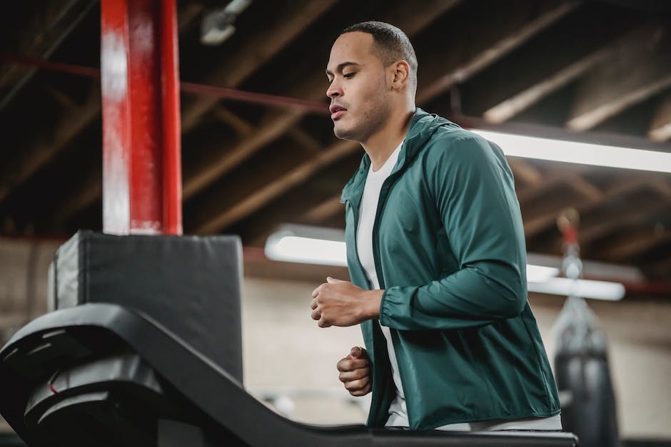 How To Build A Treadmill Running Plan That Works For You